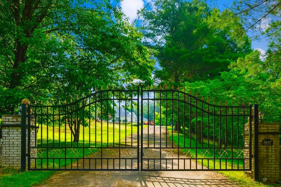 Gated Mansion - Basketball Court Movie Theater Views Vila Big Stone Gap Exterior foto